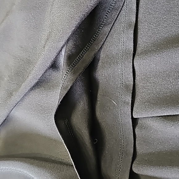 Cabi black skirt. Shark bite hem. Size medium.  Built‎ in slip. - Picture 5 of 8